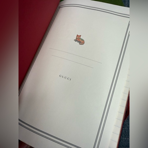 GUCCI supreme hard cover notebook - Picture 8 of 9